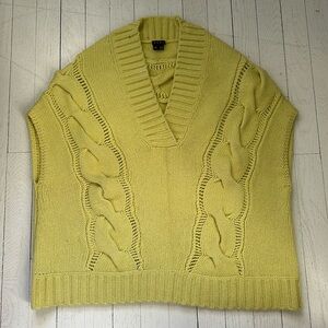 THEORY small wool and cashmere blend sweater. Excellent condition no pilling!
